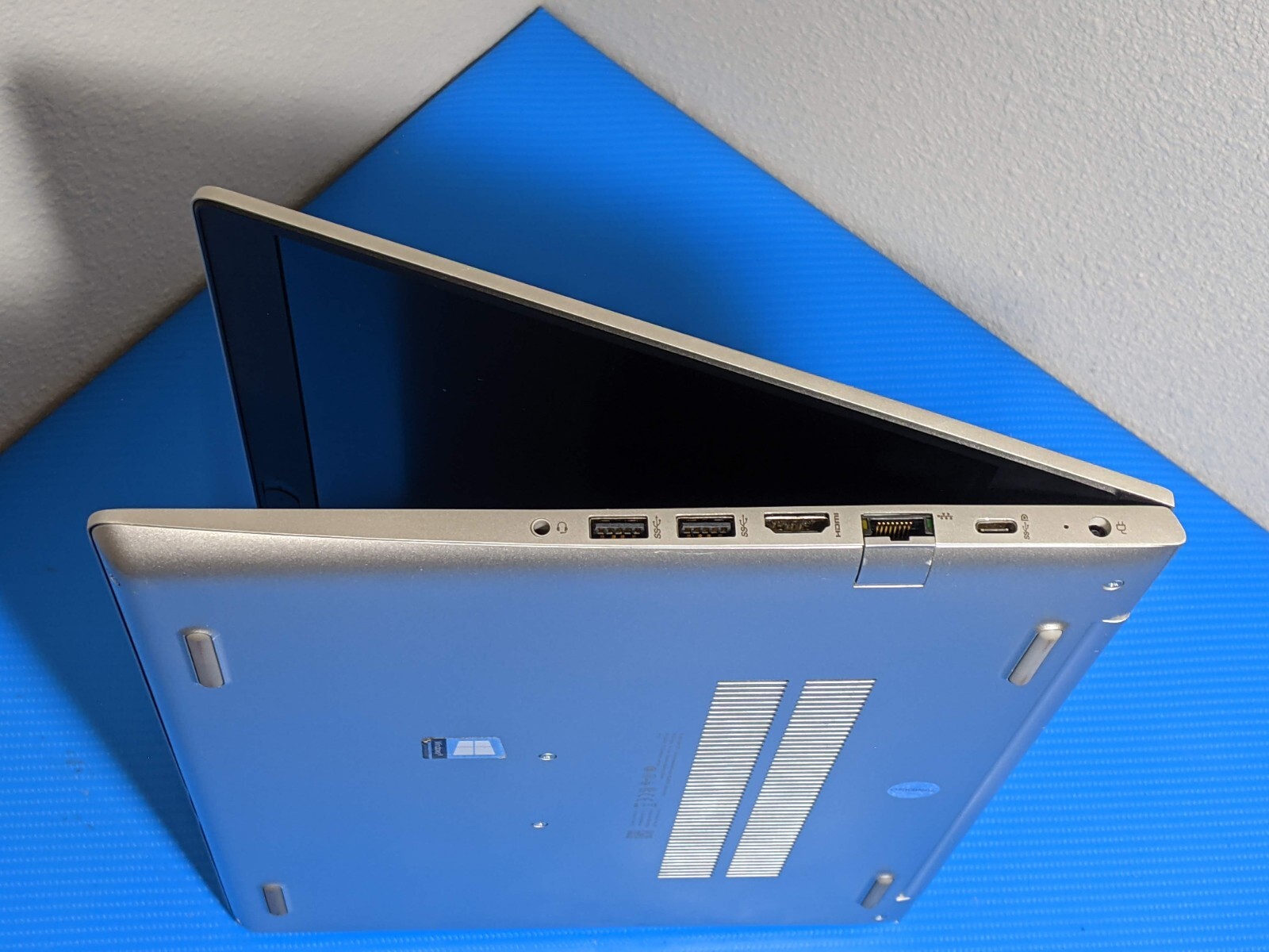 HP ProBook 440 G7 14″FHD Intel i5-10210U 1.6GHZ 8GB 256GB Win 11 Pro +Charger