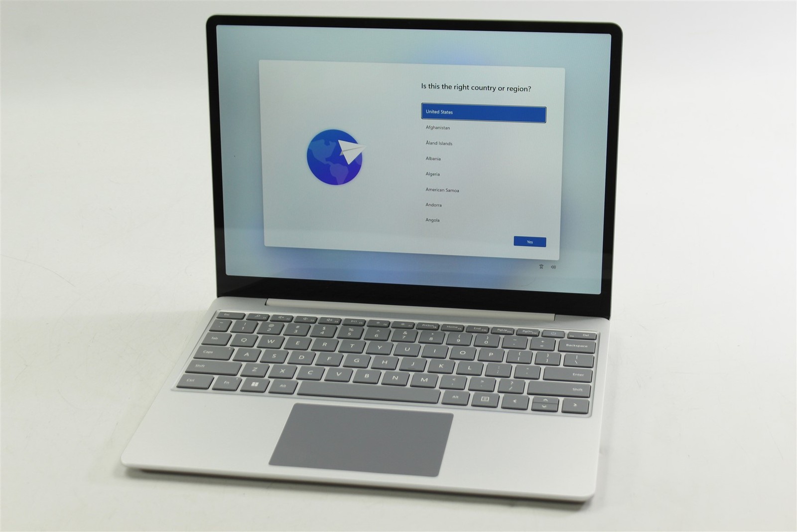Microsoft Surface Laptop Go 2 2013 12.4″ i5-1135G7 256GB SSD 16GB RAM W11H