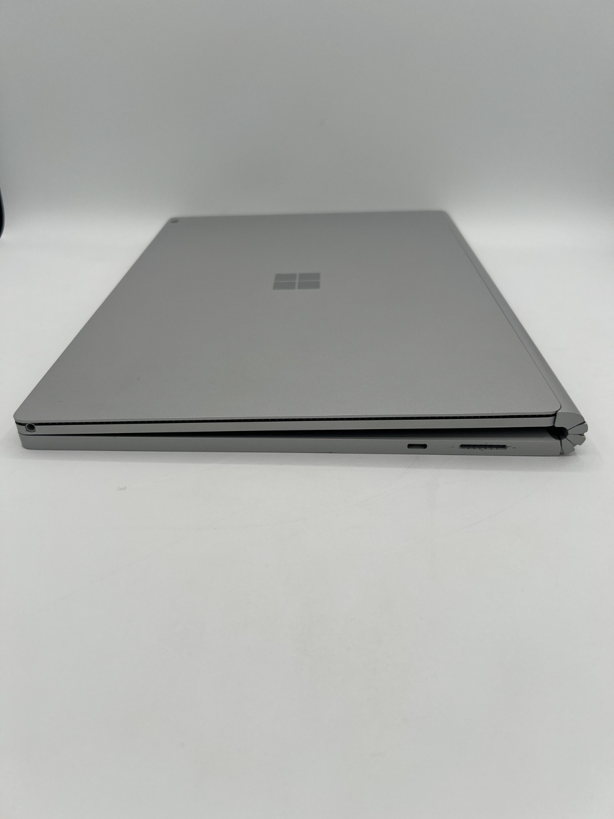 Microsoft Surface Book 3 15″ i7-1065G7 16GB 256GB SSD Ubuntu LTS 24.04
