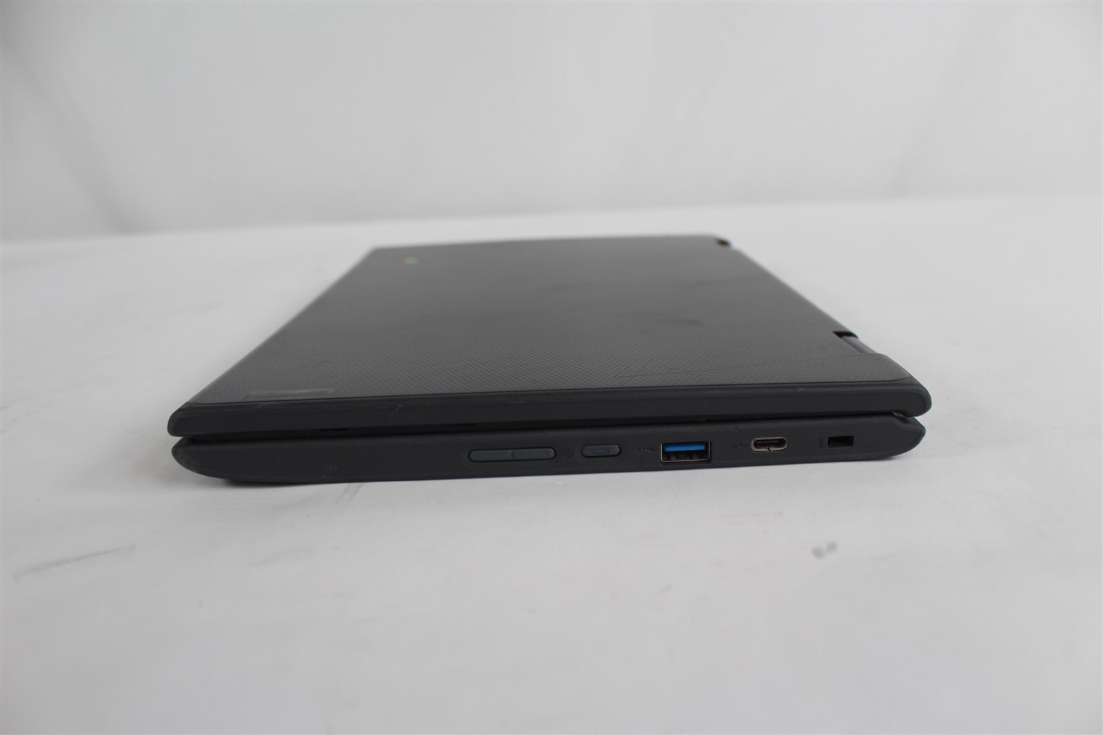 Lenovo ChromeBook 300E Gen 2 11.6″ HD Touch AMD A4-9120C 1.6GHz 4GB 32GB eMMC