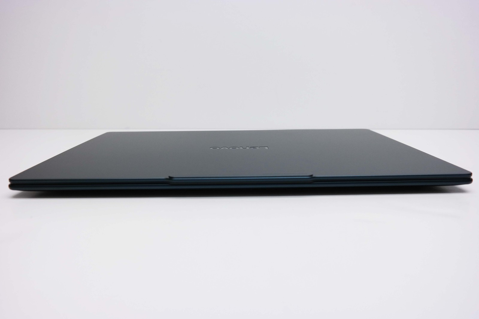 Lenovo Yoga Slim 7x 14.5″ Snapdragon X Elite 16GB 512GB SSD Blue
