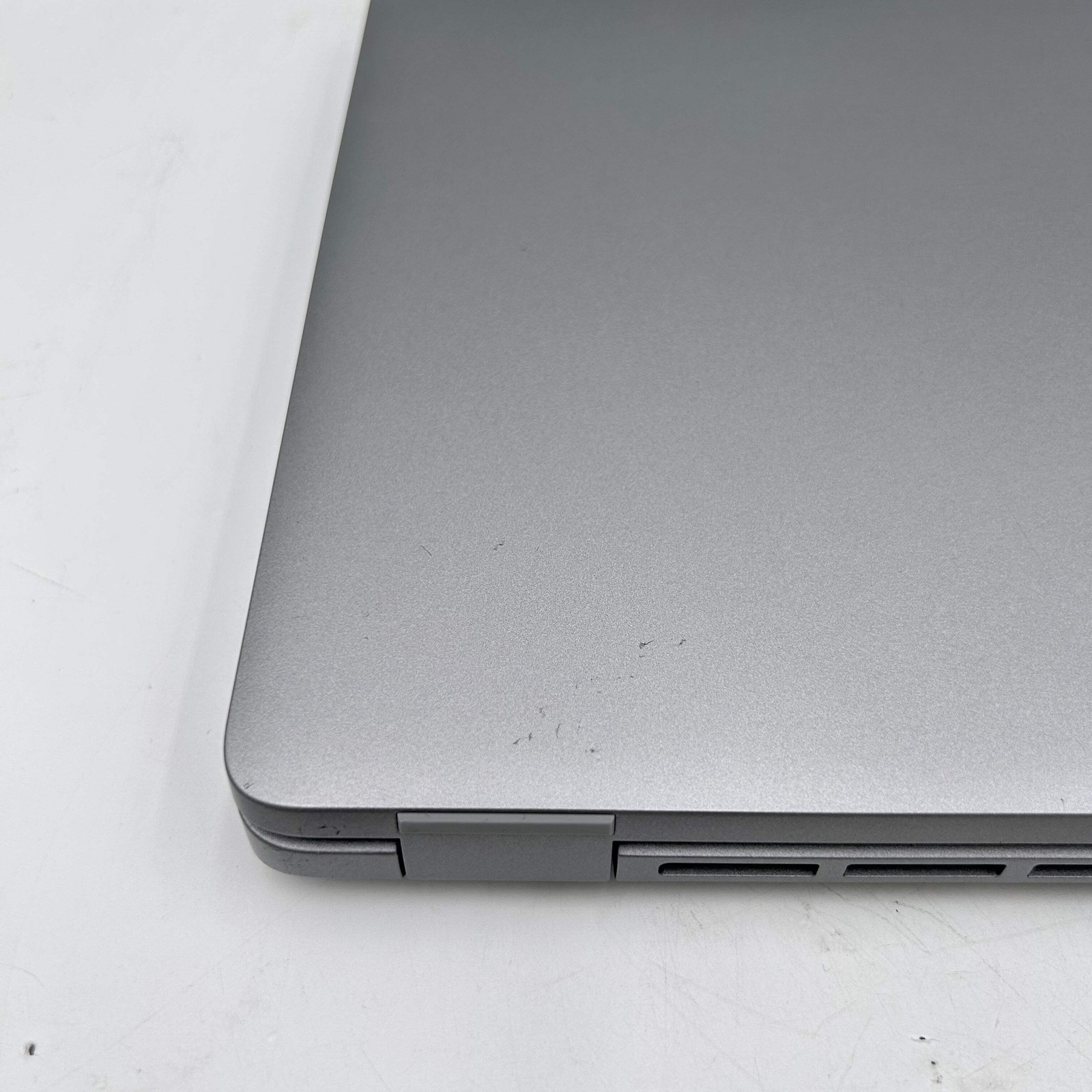 Dell Latitude 5450 14″ Core Ultra 7 165U 1.7GHz 32GB RAM 512GB SSD