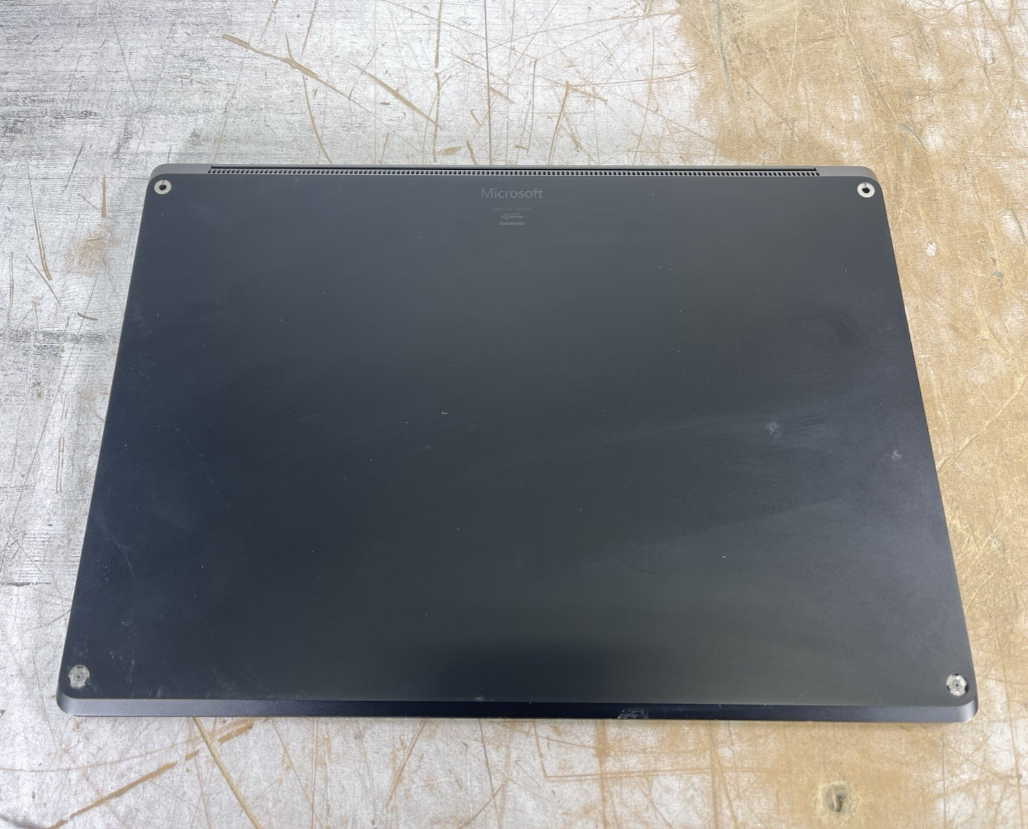 MICROSOFT SURFACE LAPTOP 3 1872 i5-1035G7 @ 1.2GHZ, 8GB RAM, NO HDD/OS – (PARTS)