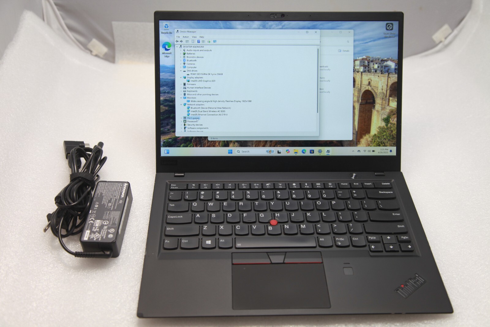 Lenovo ThinkPad X1 carbon 6th gen 14” | i5-8250U | 256GB SSD|8GB|FHD IPS Win11P