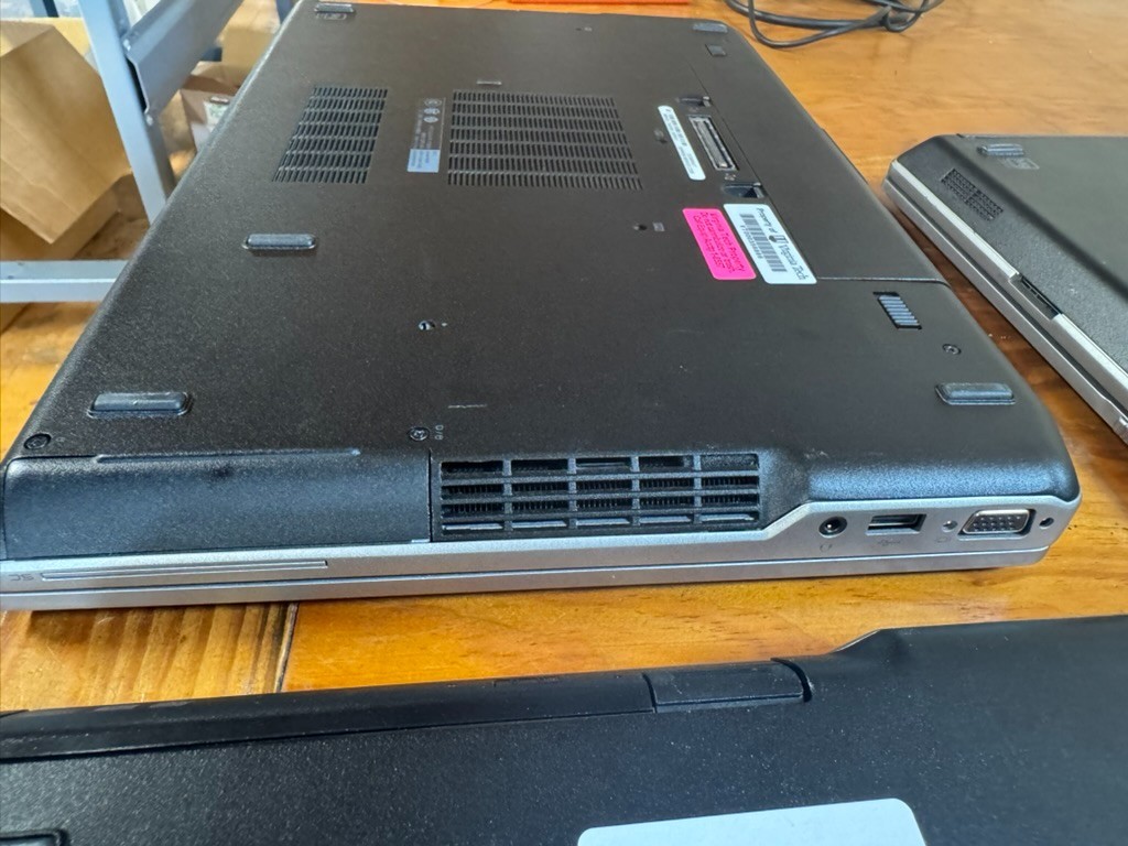 Lot 3-Dell Latitude E6530 15.6″ incl. Intel i7-3520M 16gb RAM (No drives, No AC)