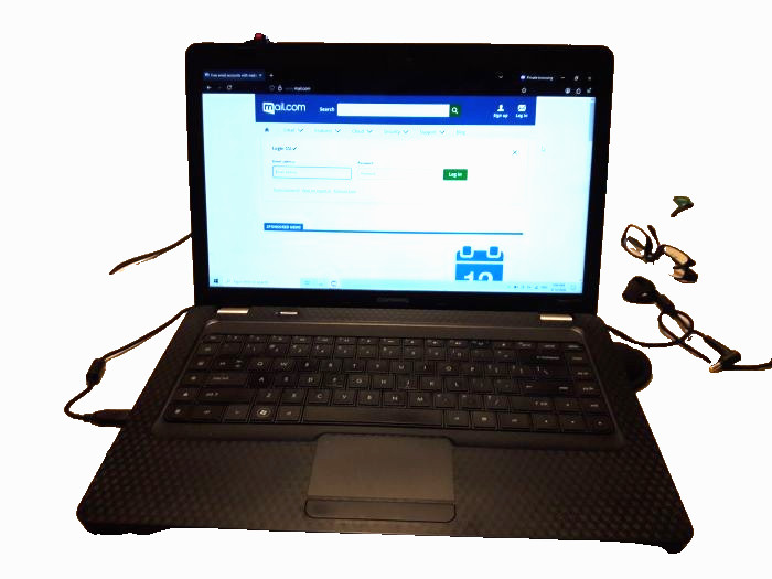 Compaq Presario CQ56 Intel Celeron 900 2.2GHz 2 GB RAM With Charger