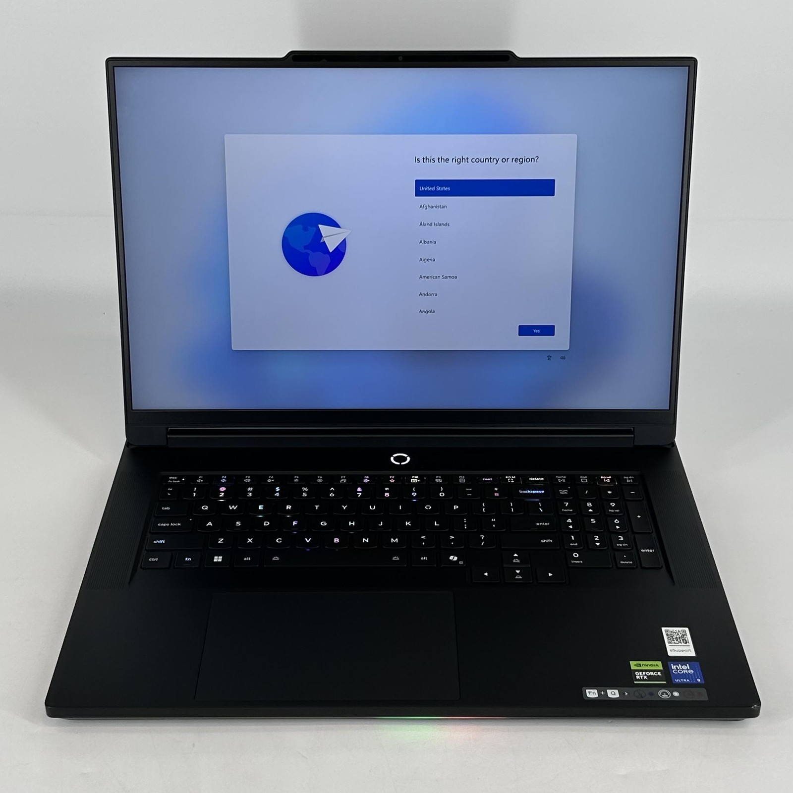 Lenovo Legion 9i Gen 10 18 UHD+ 2.7 GHz Ultra 9 275HX 64GB 2TB SSD RTX 5090 Good