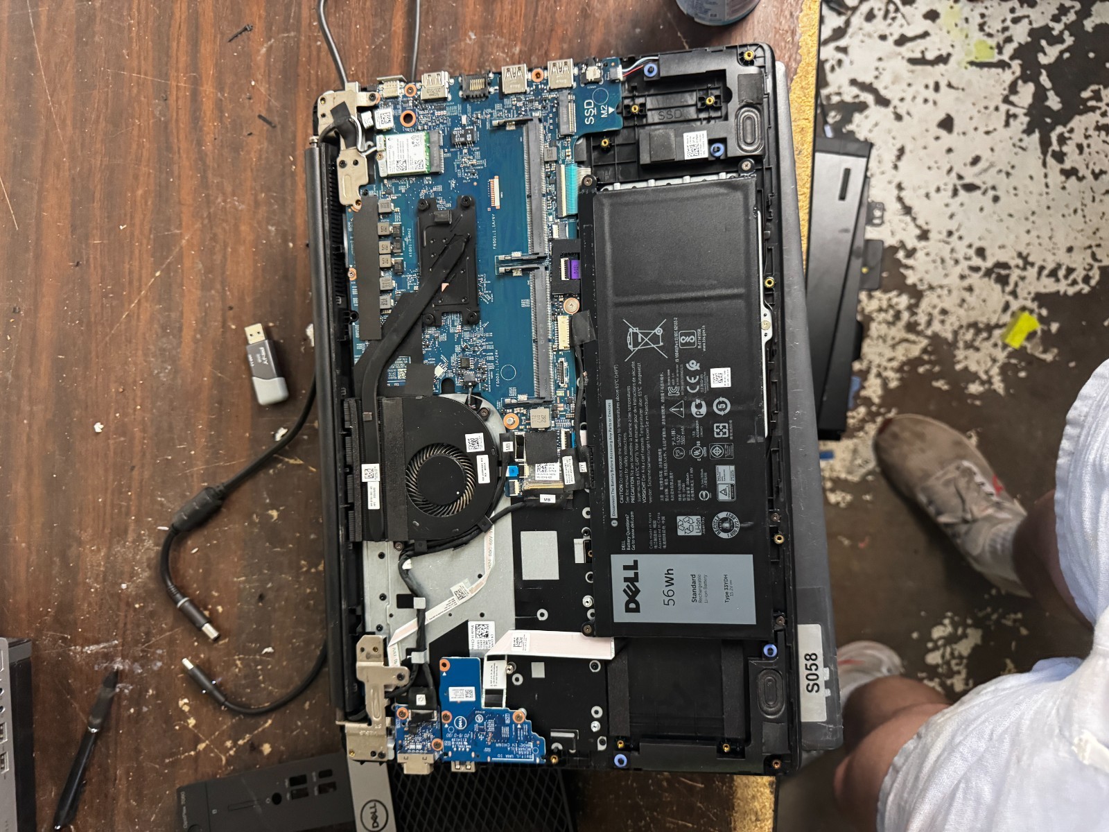 Dell Latitude 3500 Core I5 8th Gen Laptop For Parts/Repair #6098