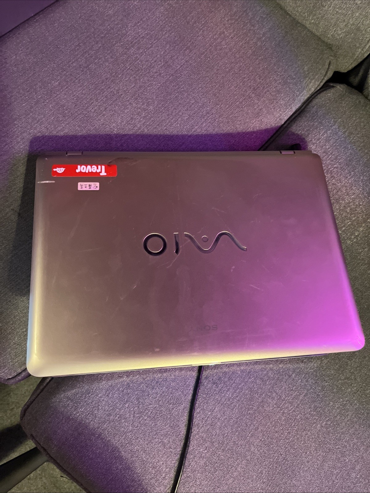 Sony Viao VGN-CR490 Aesthetic Windows 7 Laptop Core 2 Duo T8300, 2GB RAM , 230GB