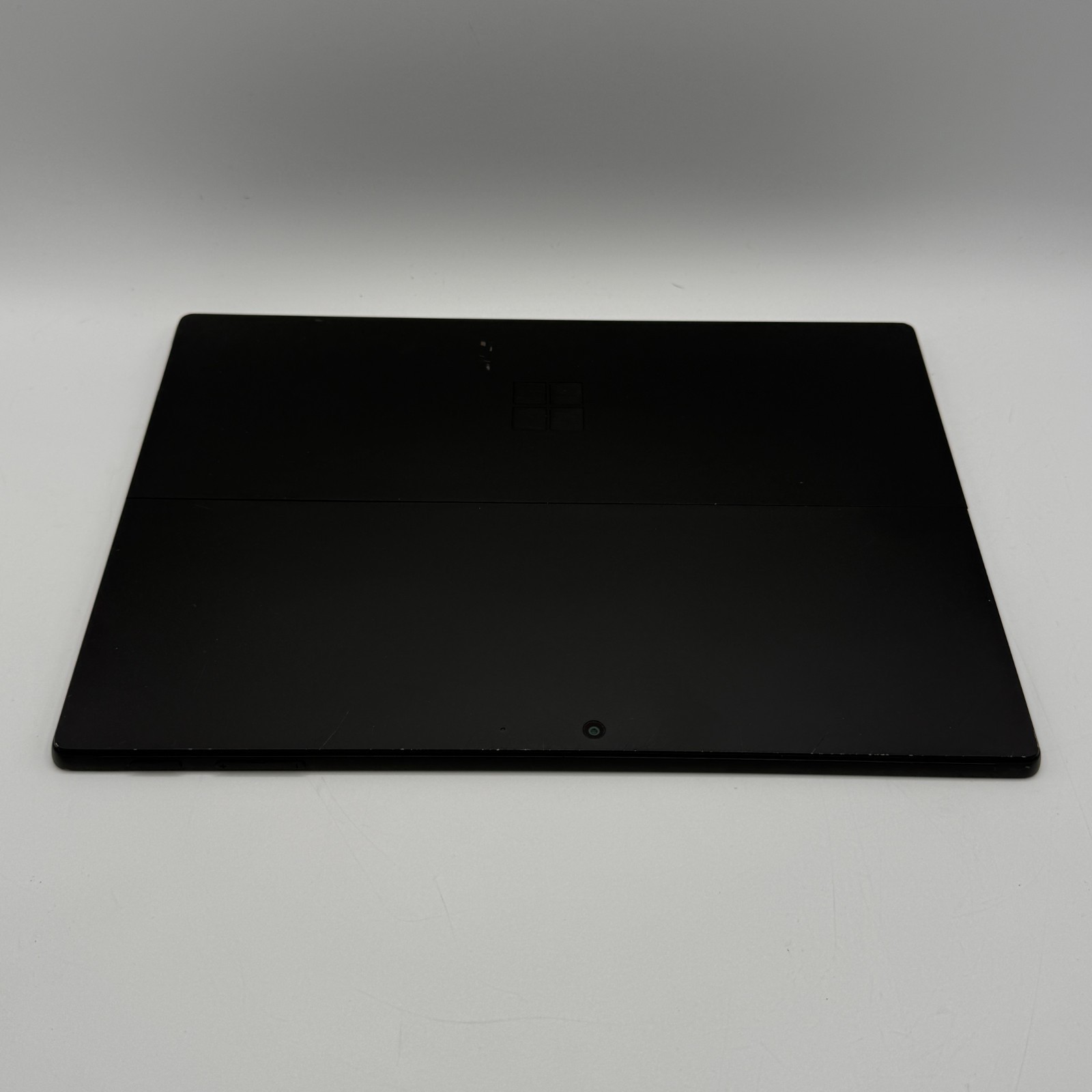 Microsoft Surface Pro 7 plus + 1960 i7-1165G7 16GB RAM 512GB SSD 12.3″ Win11 Pro