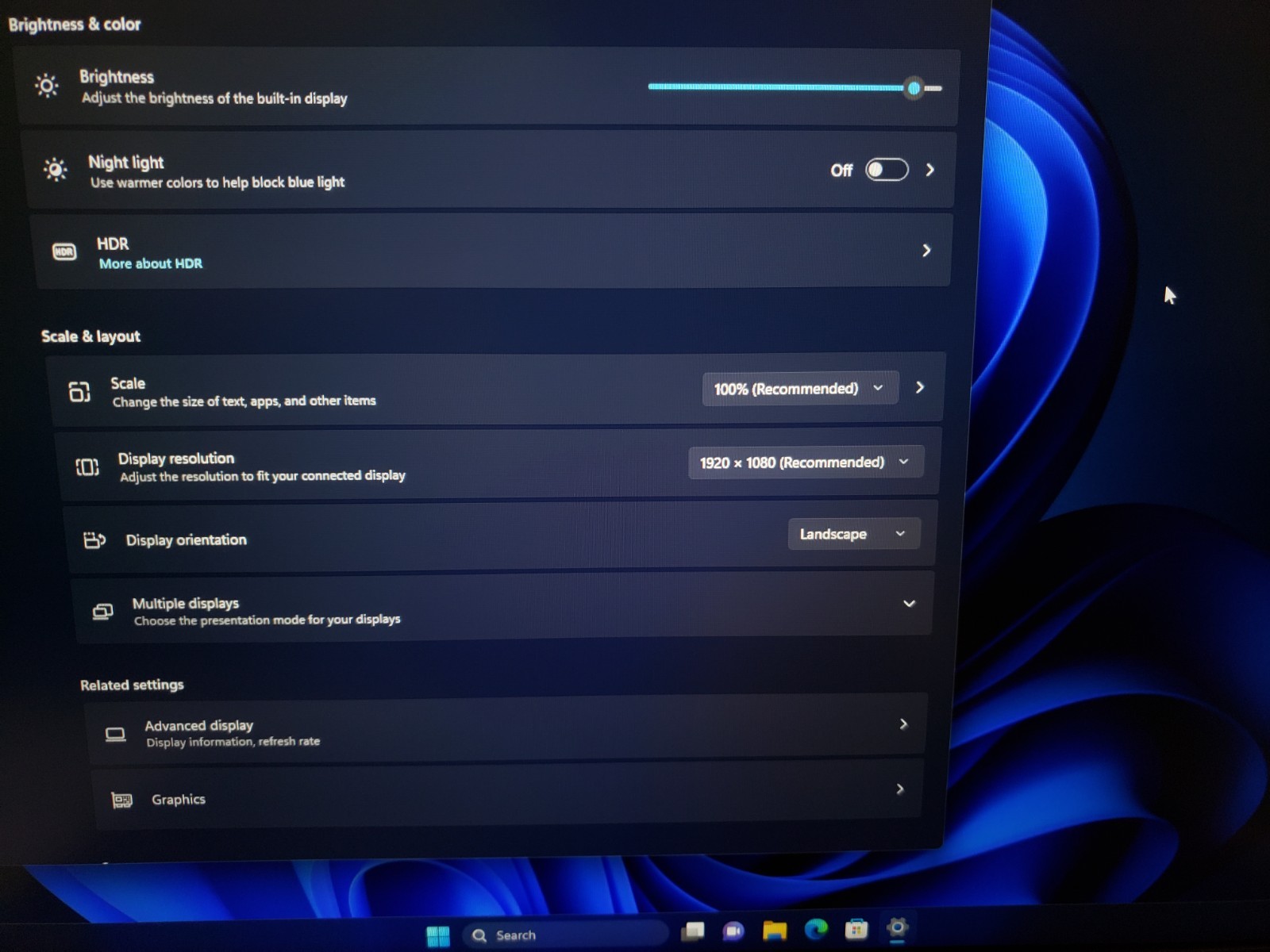 Dell Precision 7710 Laptop 17.3″ FHD Intel Xeon 32GB RAM 256GB SSD 1TB Win11P.