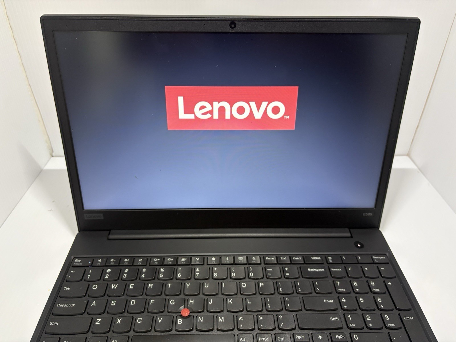 Lenovo ThinkPad E585 AMD Pro Ryzen 3 2200U, 8GB Ram| 128GB M.2|Win 11|No Charger