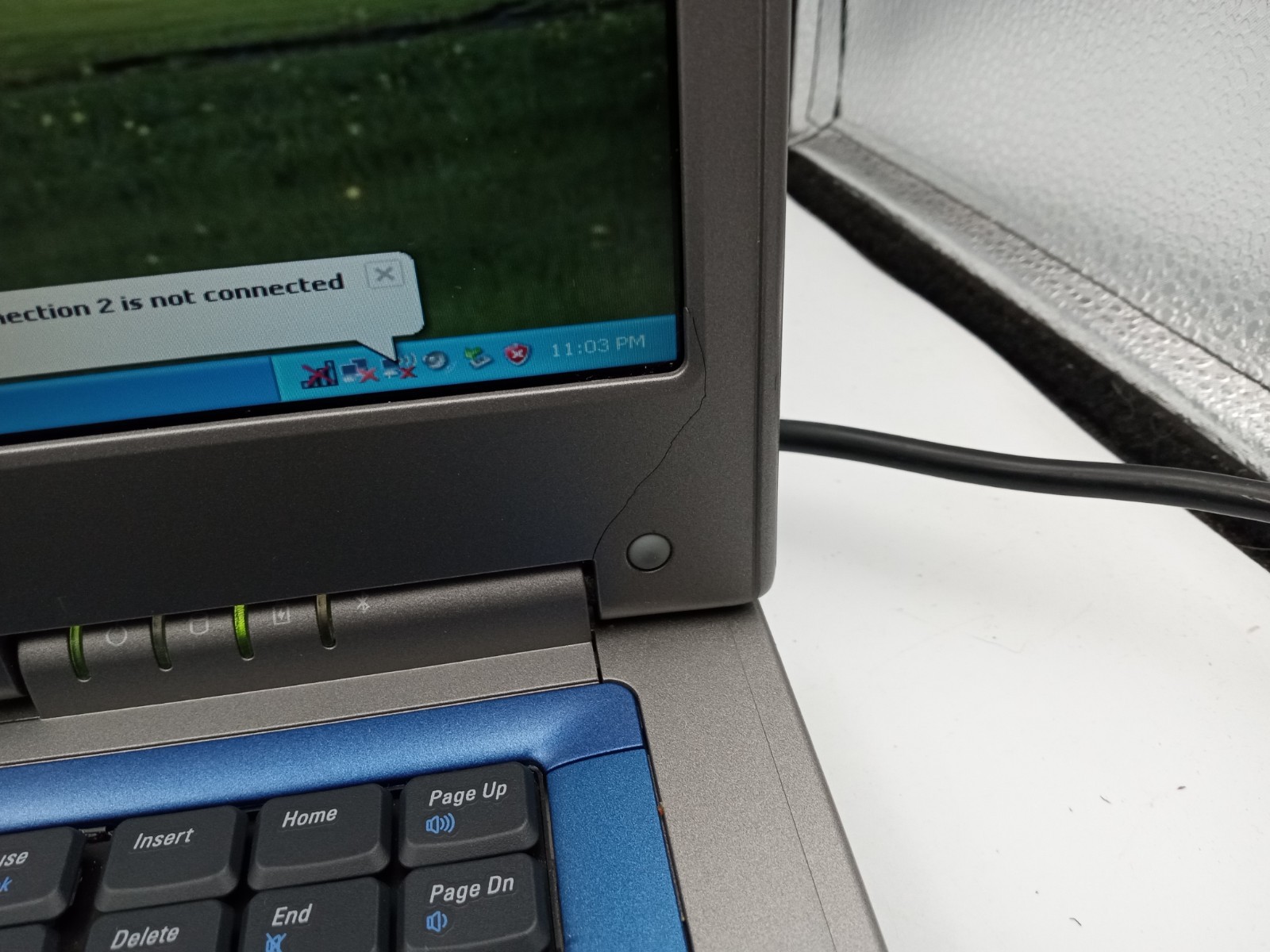 Dell Inspiron 8500 15″ Laptop Intel Pentium 4 1GB RAM 60GB HDD WinXP – READ -RR