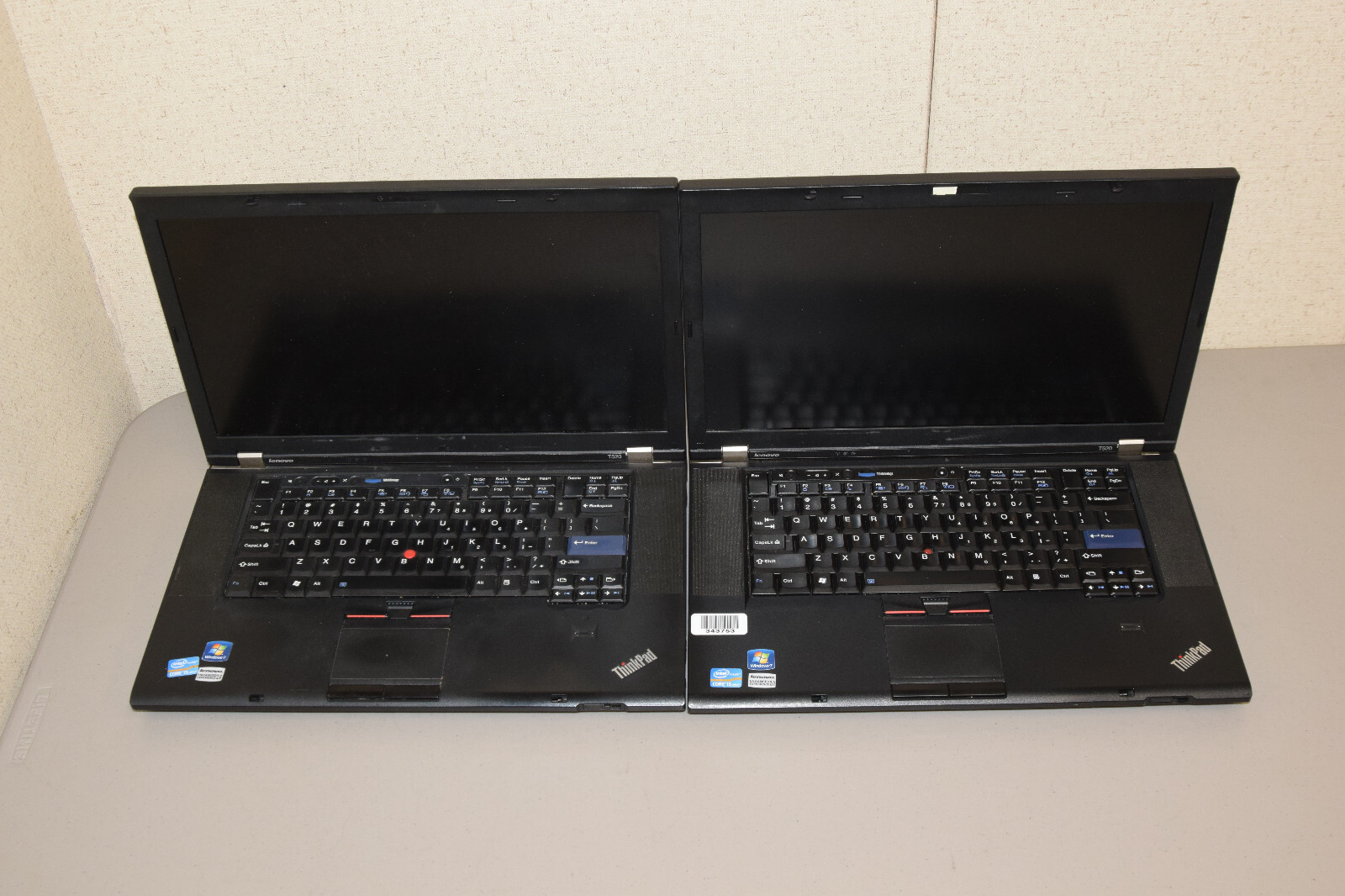 DAMAGED DEAD JUNK Lot 2 Lenovo Thinkpad T520 15.6″ Laptop Incomplete AS IS