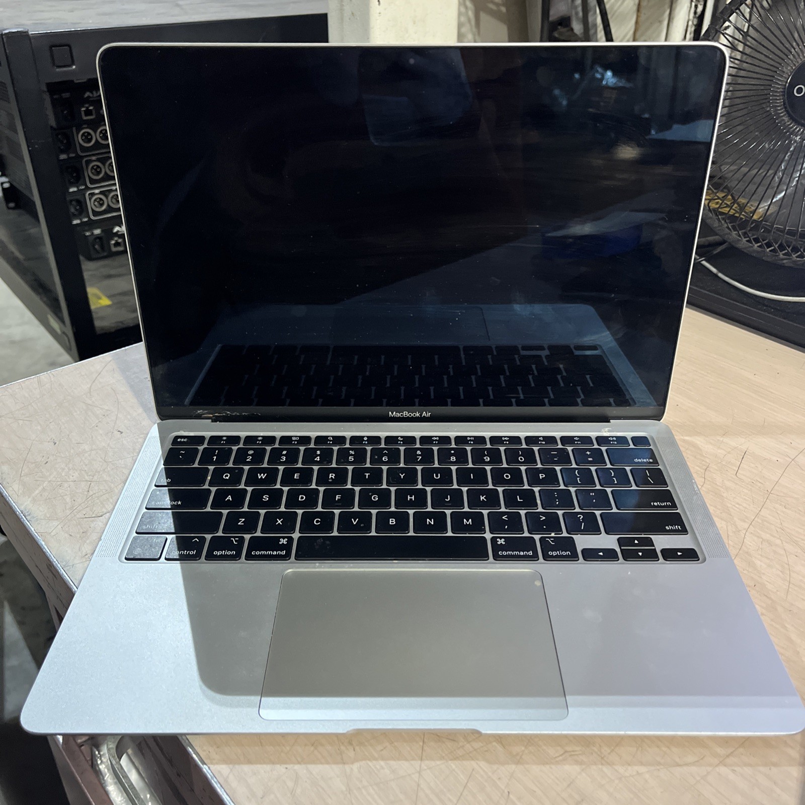 APPLE MACBOOK AIR 13″ 8 CPU/7 GPU “M1” 3.2GHZ 8GB RAM 128SSD