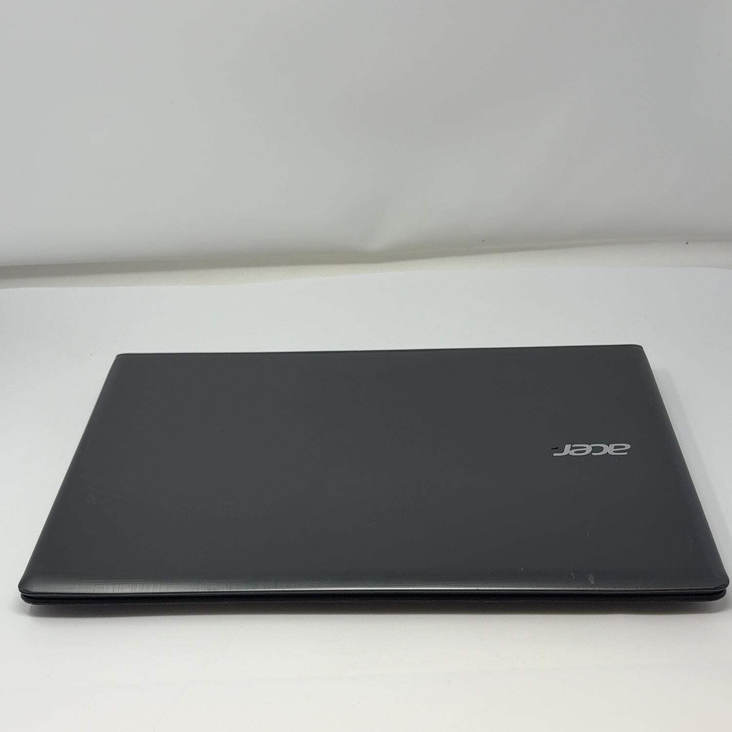 Acer Aspire E5-774 17.3″ i5-7200U 2.7GHz 32GB RAM 256GB SSD GeForce 940MX