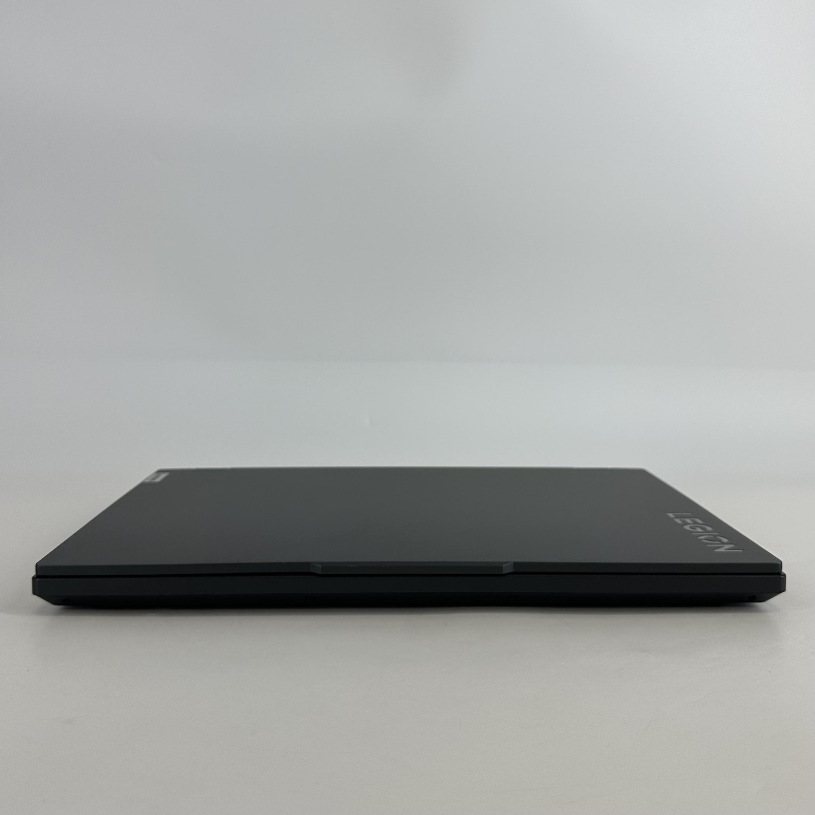 Lenovo Legion Pro 5i Gen 8 16 240Hz QHD+ 2.1GHz i7-13700HX 32GB 1TB SSD RTX 4070