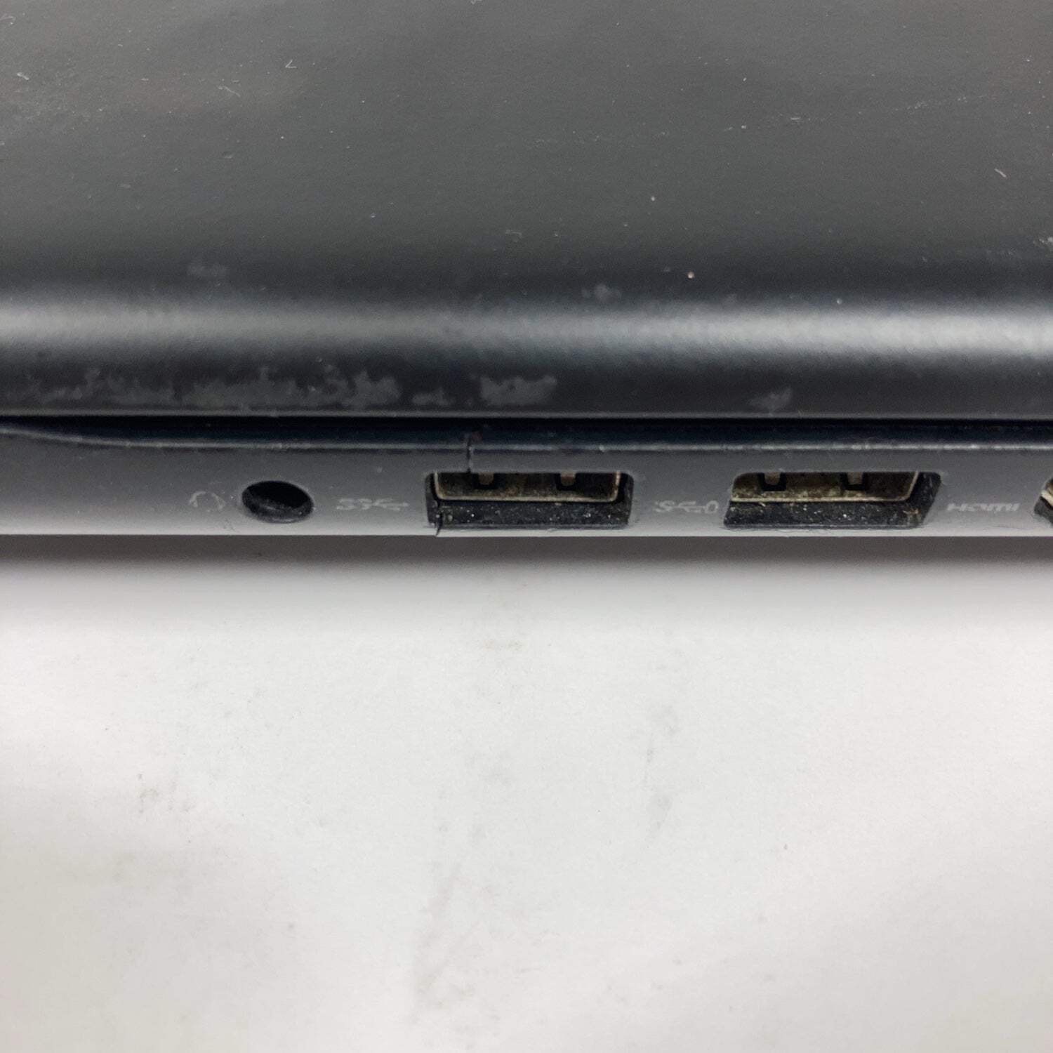 Broken Dell Inspiron 7000 15.6″ i5-7300HQ 2.5GHz 8GB RAM 256GB HDD GeForce READ