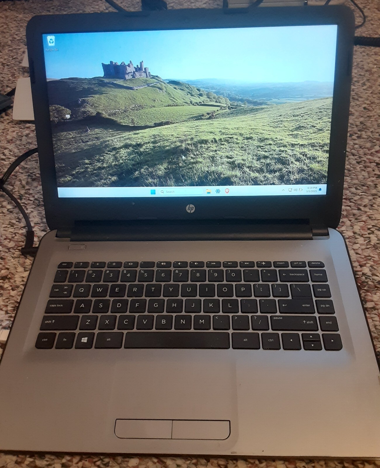BAD Batt – HP 8305 Notebook 4GB RAM, 32GB SSD AMD Radeon APU A6-6200 R3 Graphics
