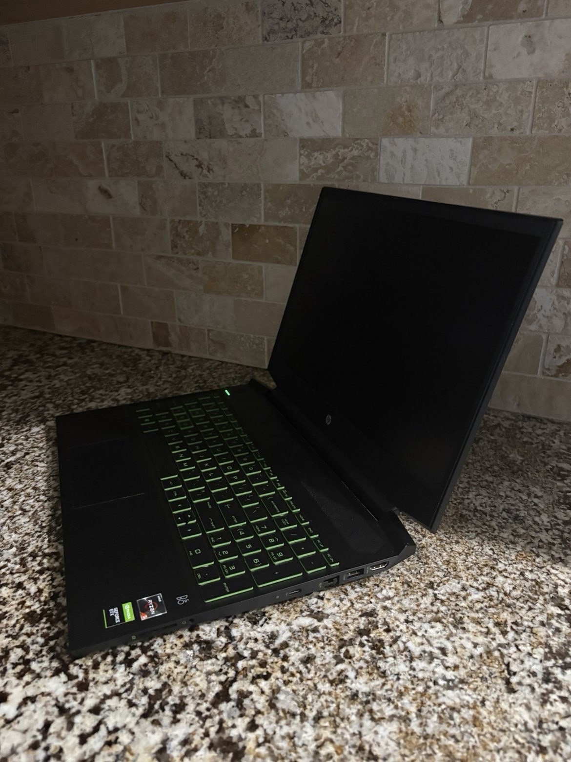 HP Pavilion Gaming Laptop 15″ | AMD Ryzen 5 3550H | 8GB RAM | 256GB SSD | Win 10