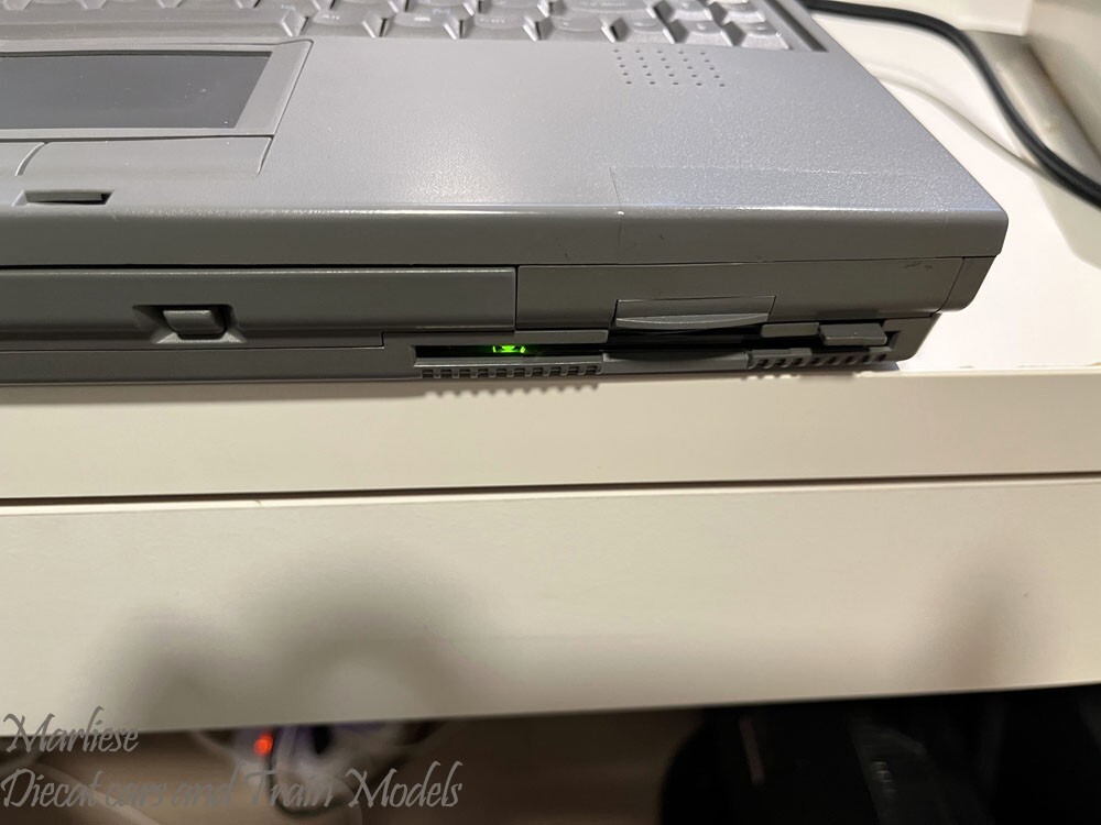 NEC VERSA 2630CD Laptop Pentium 133, 32MB RAM, 2GB HDD, Win 98 w/ Original PSU