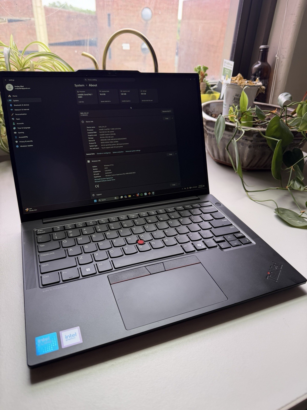 Lenovo ThinkPad E14 Gen 7 14″ WUXGA Touch Core 7 240H 16GB 1TB SSD Cam FPReader