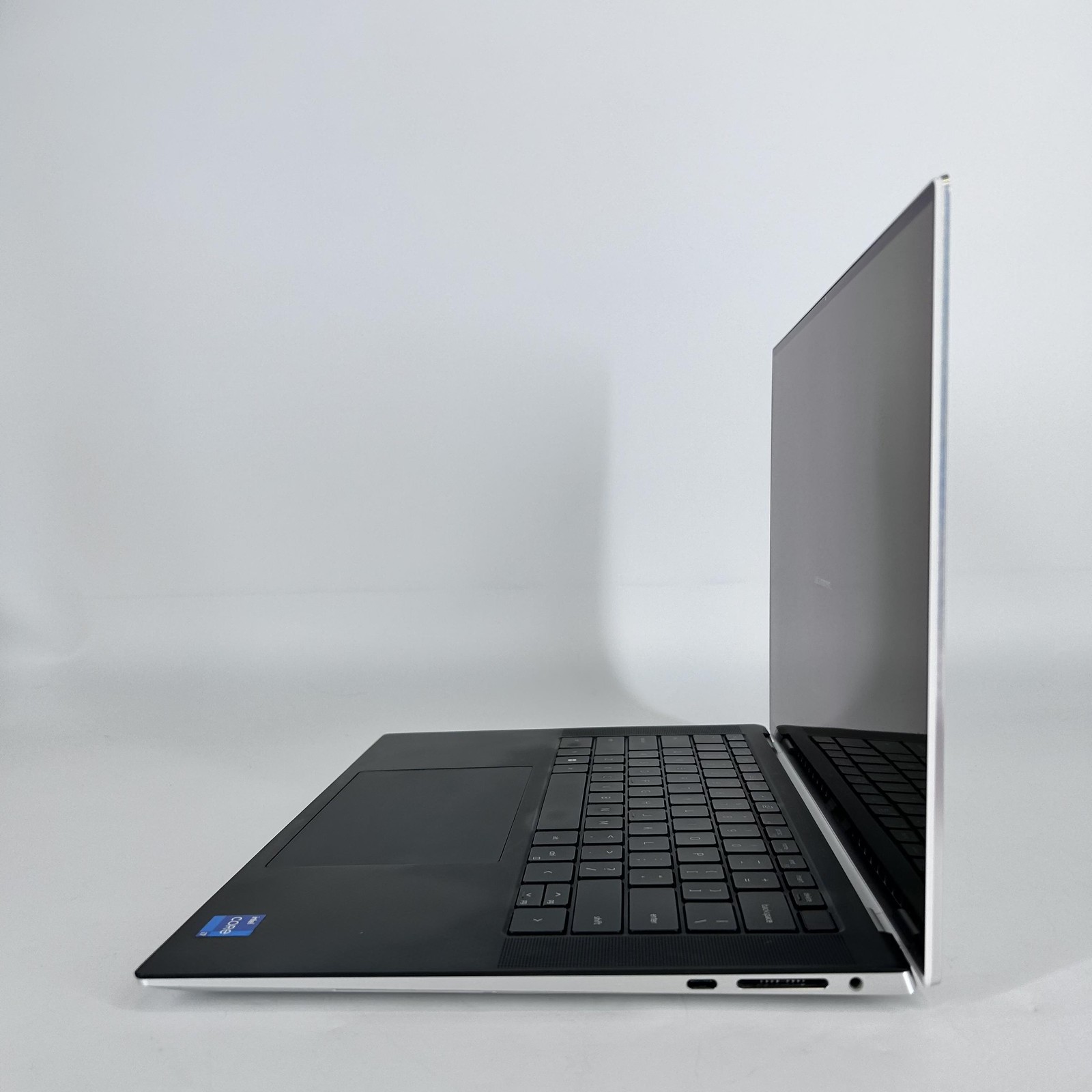 Dell XPS 15 9520 3.5K TOUCH 2.3 GHz i7-12700H 32GB 512GB SSD RTX 3050 Good