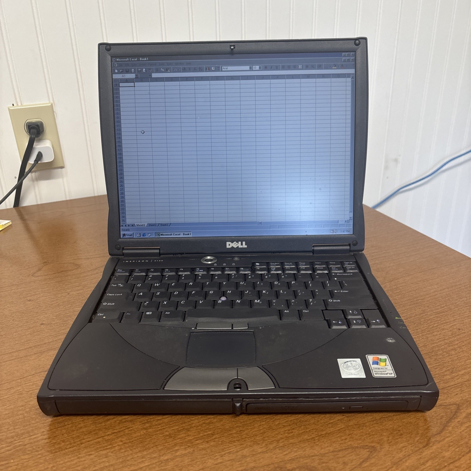 Vintage Dell inspiron 4000 Retro Laptop Windows 98 SE DOS DVD Floppy Serial port