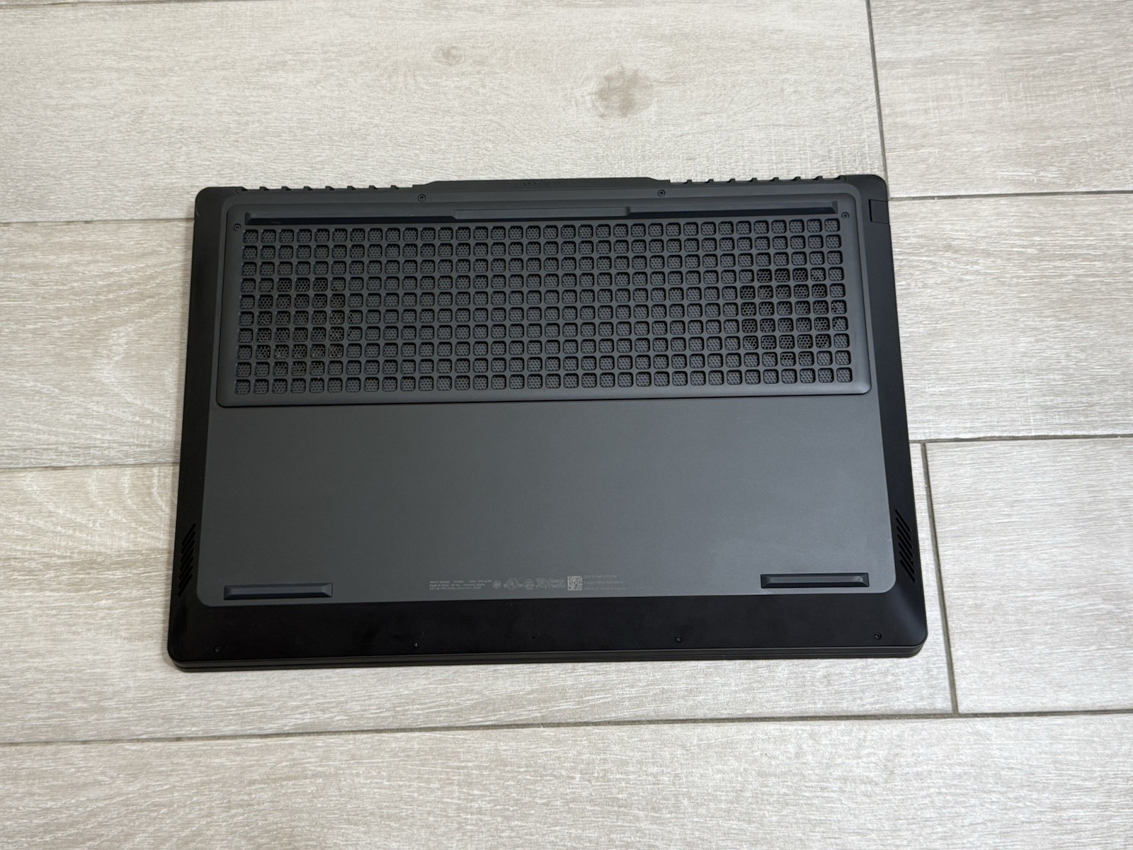 HP OMEN 17 Gaming 17.3″ Ryzen 7 8845HS GeForce RTX 4070 16GB RAM 512GB SSD