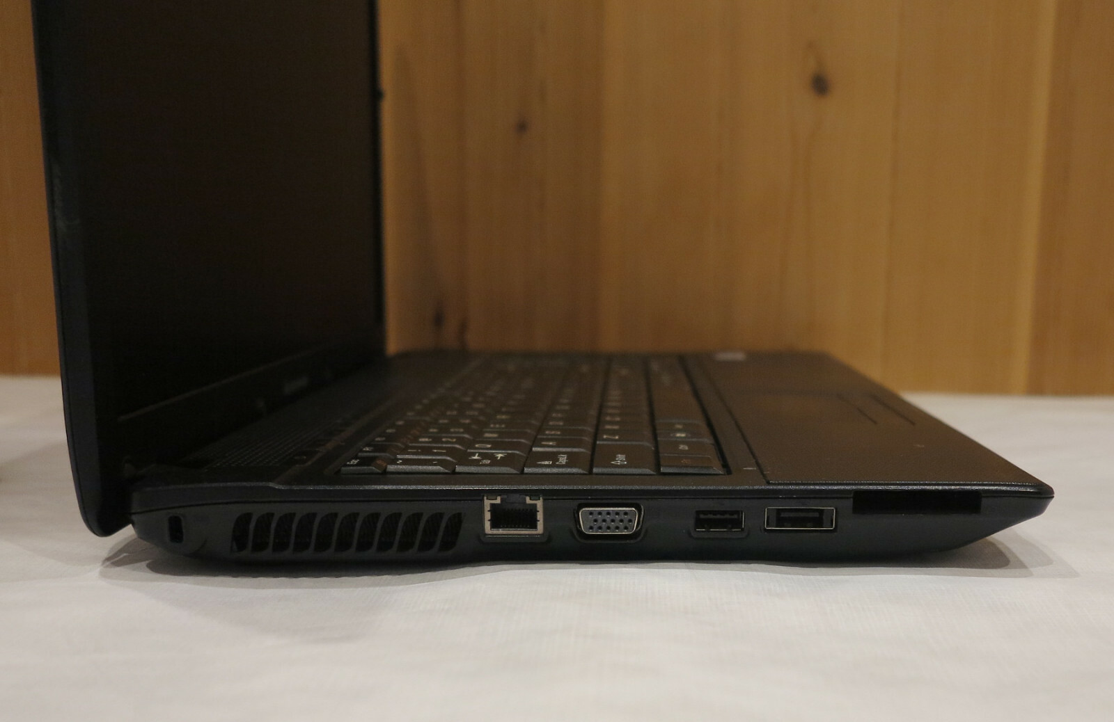 Lenovo G560 15.6″ Laptop Computer 4GB DDR3 150GB SATA 2.1GHz CPU