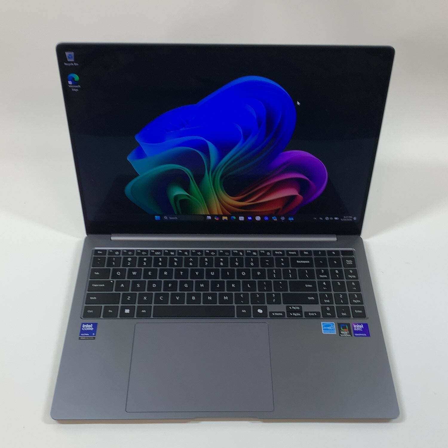 Samsung Galaxy Book5 Pro NP960XHA 16″ Core Ultra 7 258V 2.2GHz 32GB RAM 1TB SSD
