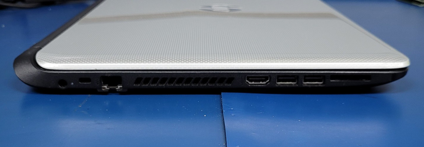HP Pavilion 15-f271wm Intel Pentium N3540 @216GHz 4GB RAM 500 GB HDD Windows 10