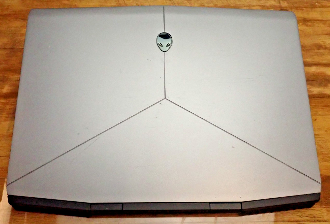 Alienware M15 15.6″ Intel i7-9750H 8GB RAM NVIDIA RTX 2070 NO SSD/OS/BATTERY