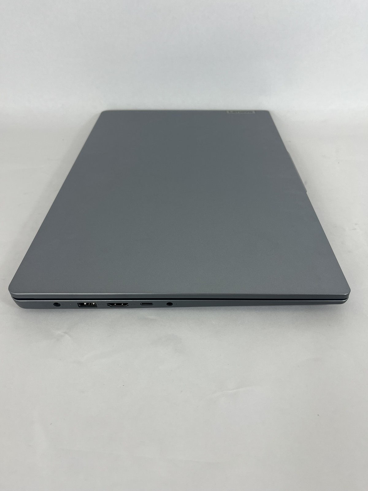 Ideapad Slim 3 15IRU9 15.6in FHD Intel Core 5 120U 1.4GHz 8GB RAM 256GB SSD