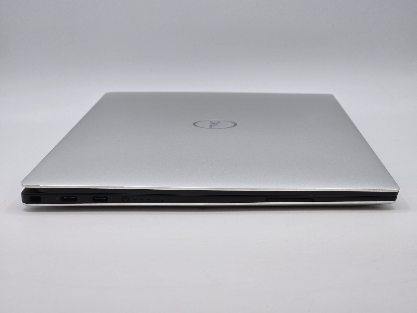 Dell XPS 13 9305 FHD 13″ I5-1135G7 256GB 8GB W11P Webcam Backlit FP Reader