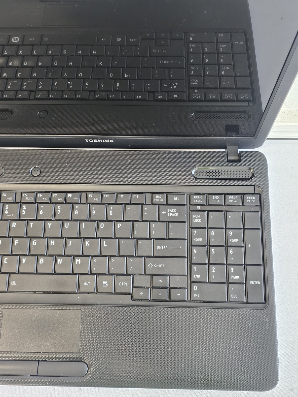Toshiba Satellite C655D-55300 Laptop – AMD E300 – 4GB RAM – BAD BATT – READ