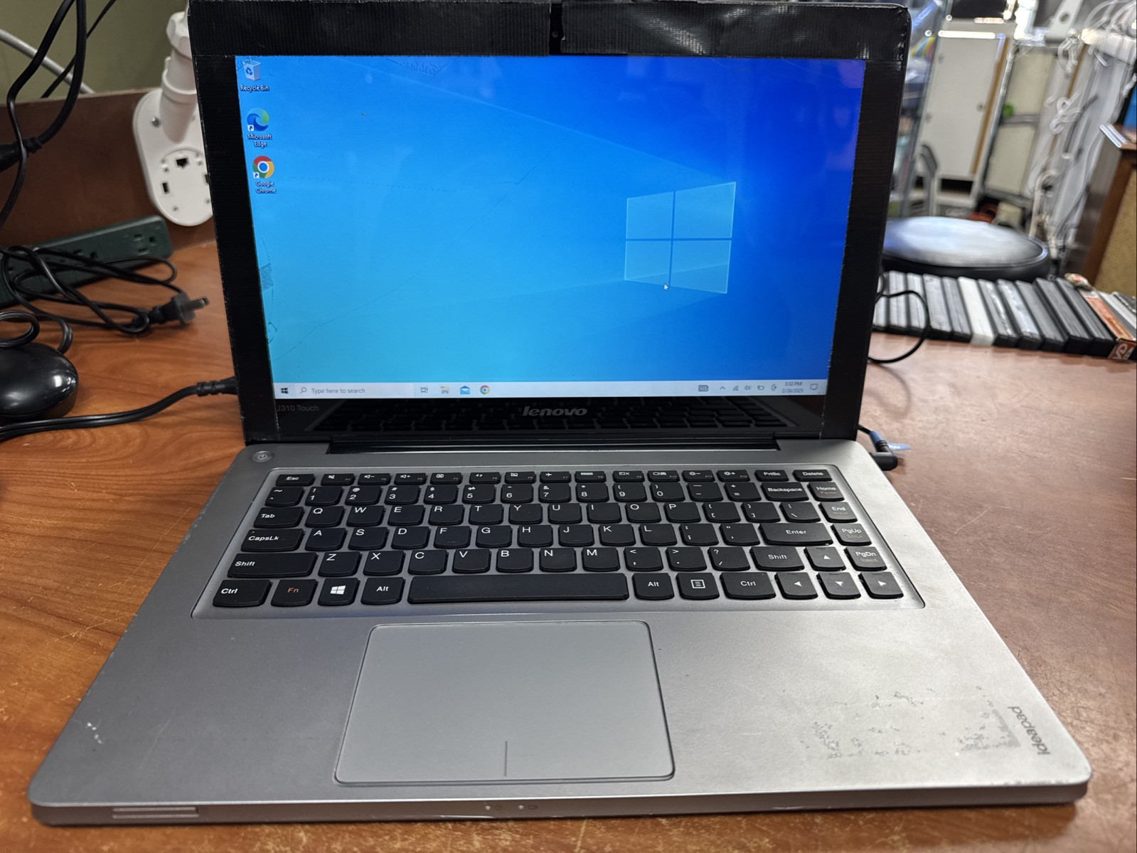 Lenovo IdeaPad U310 13.3″ i5-3337U 1.8GHz 4GB 500HDD, PARTS ONLY, CRACKED SCREEN