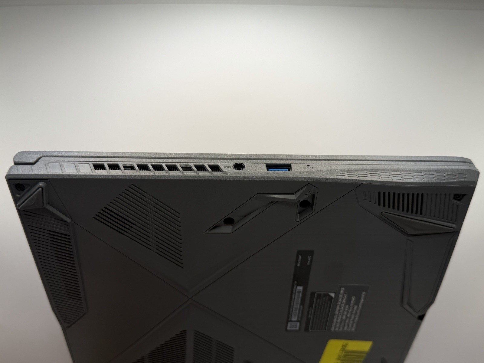 MSI Thin A15 B7VF 15-inch Laptop AMD Ryzen 5 16GB RAM 512GB RTX 4060 Mint