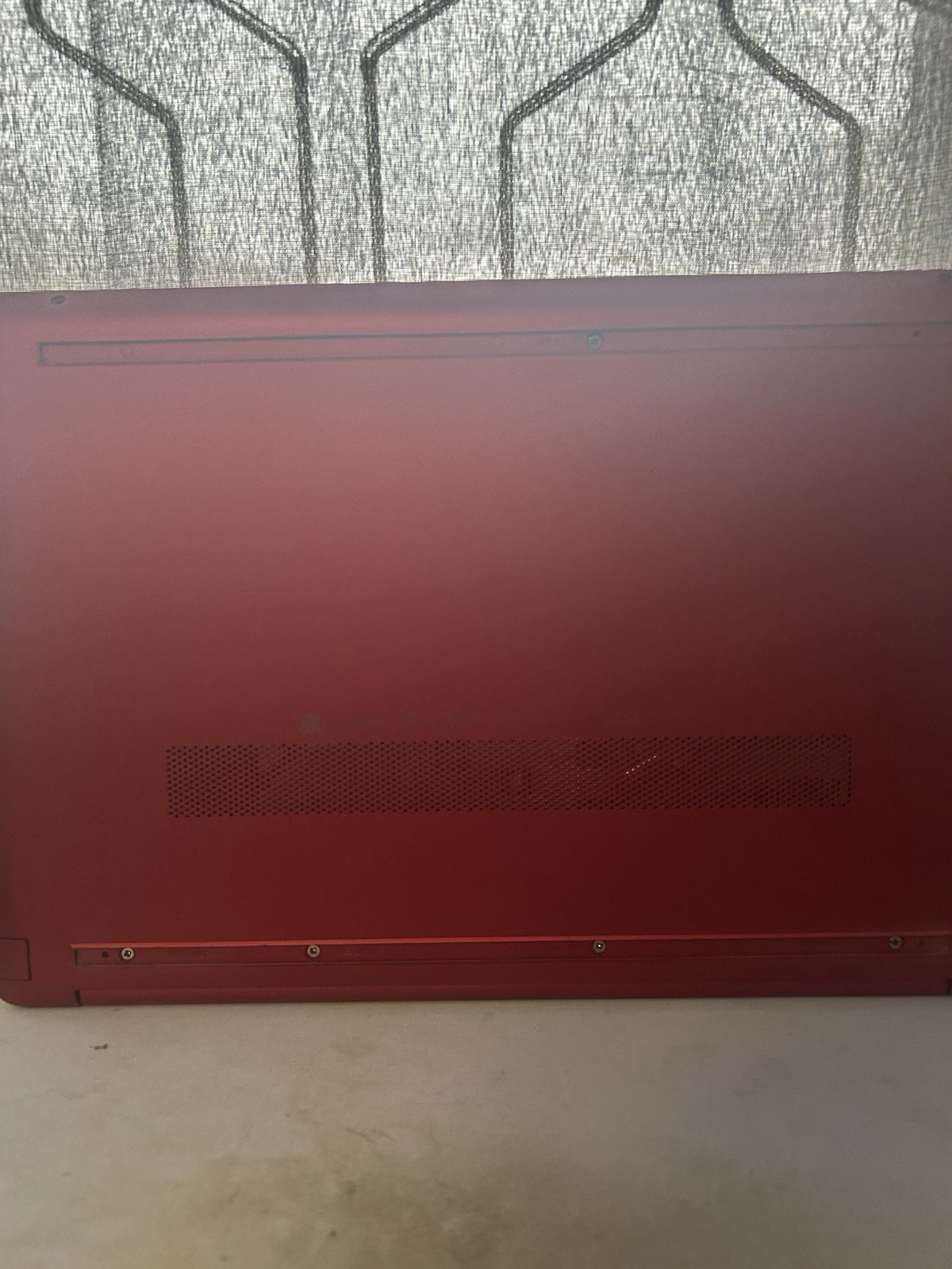 Lightly Used HP 15-DW1083WM Read Description.
