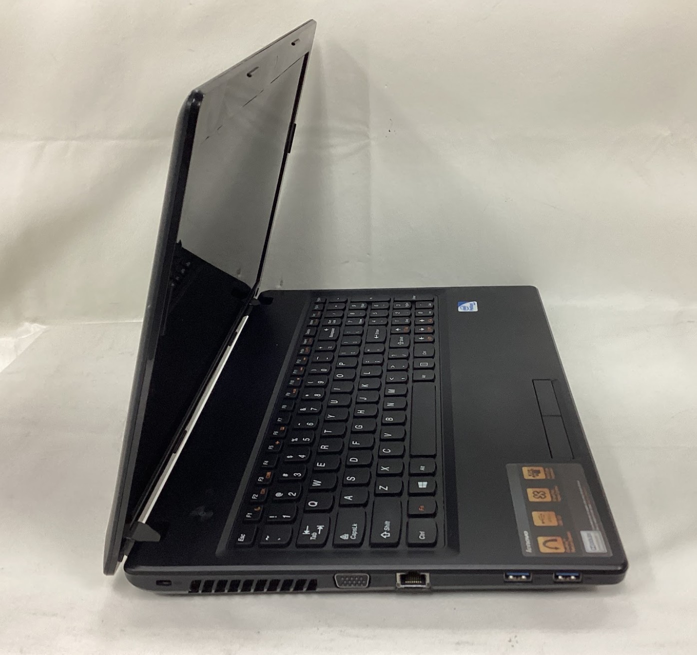 Lenovo Laptop Intel Pentium B960 4GB Memory 320GB HDD Intel HD Graphics 15.6″