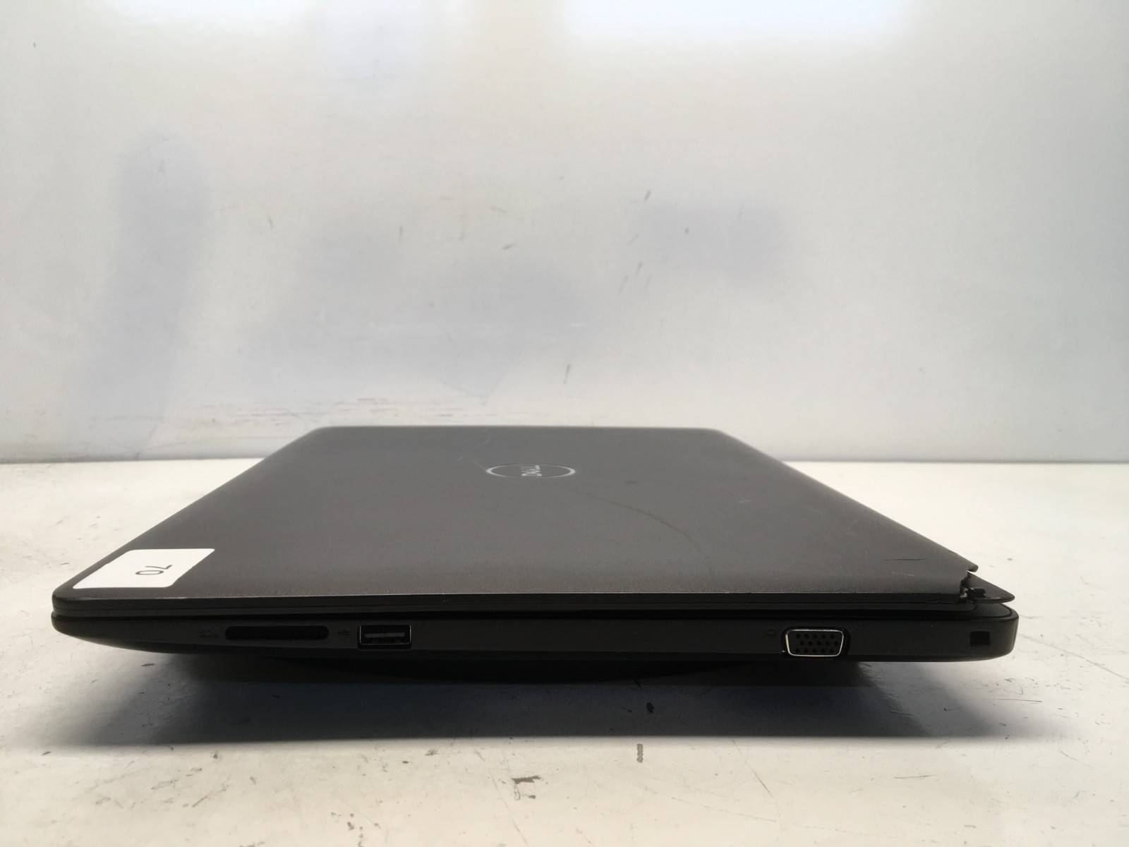 Dell Latitude 3590 Intel i3-7020U 2.3GHz 4 GB NO HDD No Batt