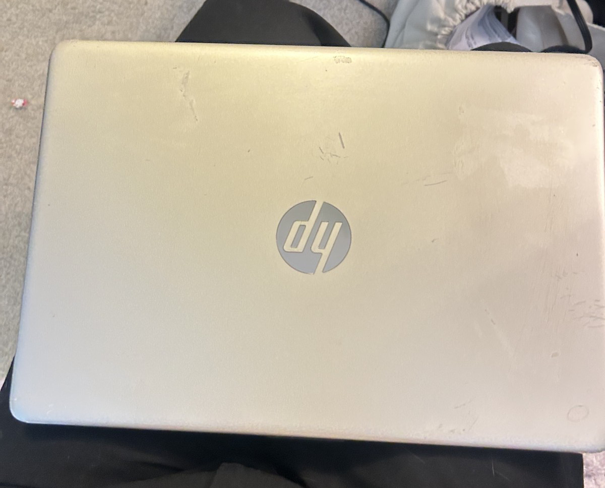 HP Laptop Core i3 8th Gen Touchscreen 15.6″ in Beige 64 GB