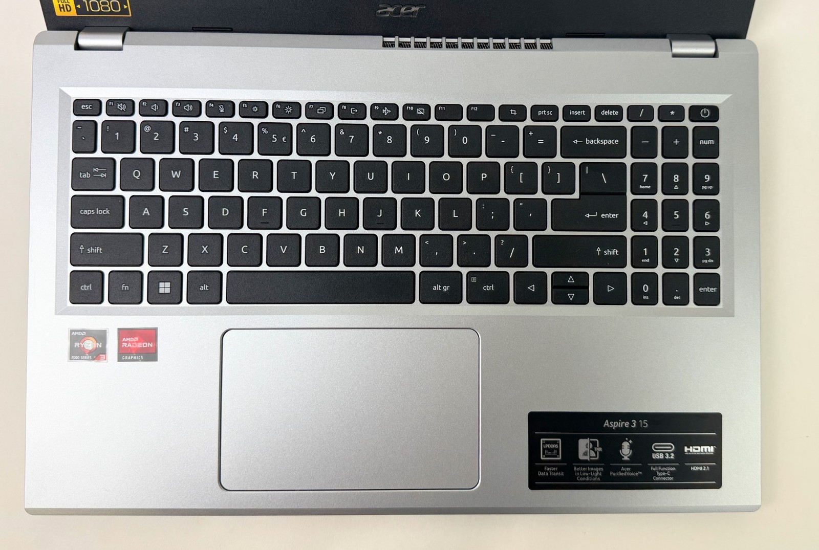 Acer Aspire 3 A315-24P-R7VH 15.6″ FHD Ryzen 3 7320U 8GB 128GB SSD W11H