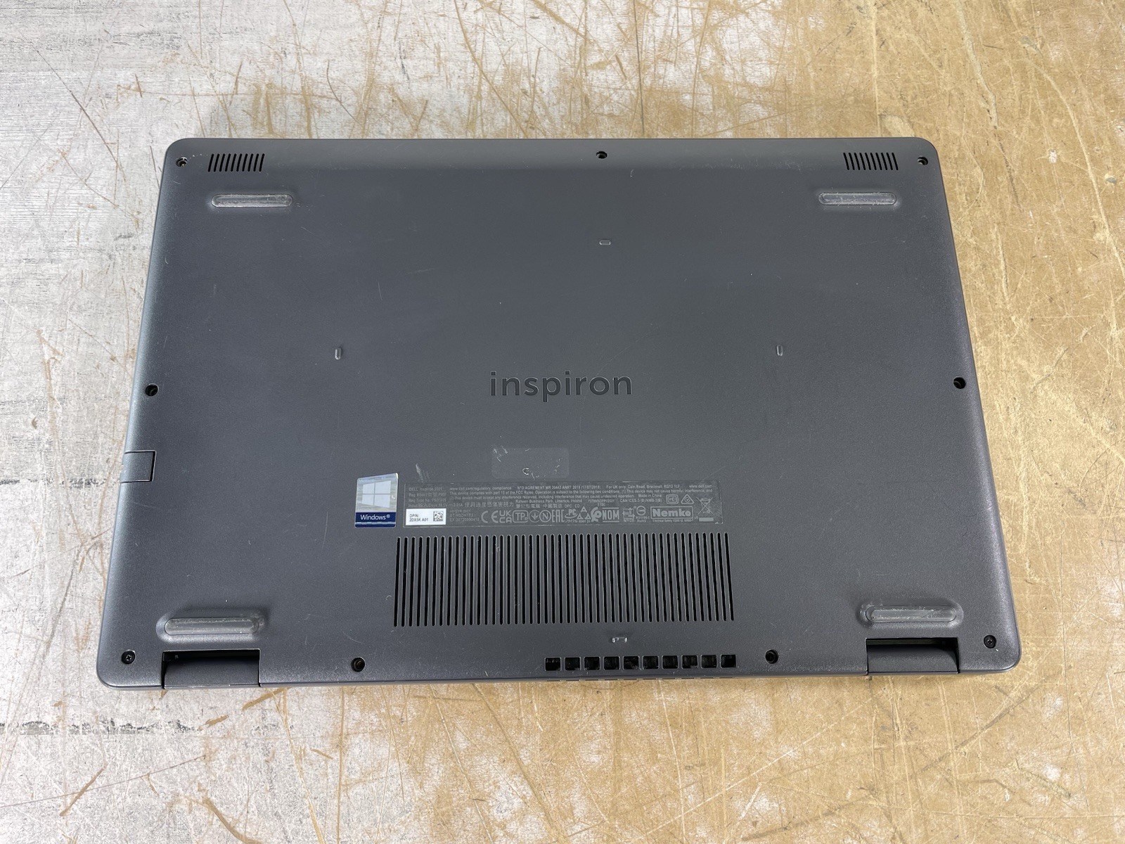 DELL INSPIRON 3501 i5-1135G7 @ 2.40GHz, NO RAM/NO HDD/OS – (FOR PARTS)