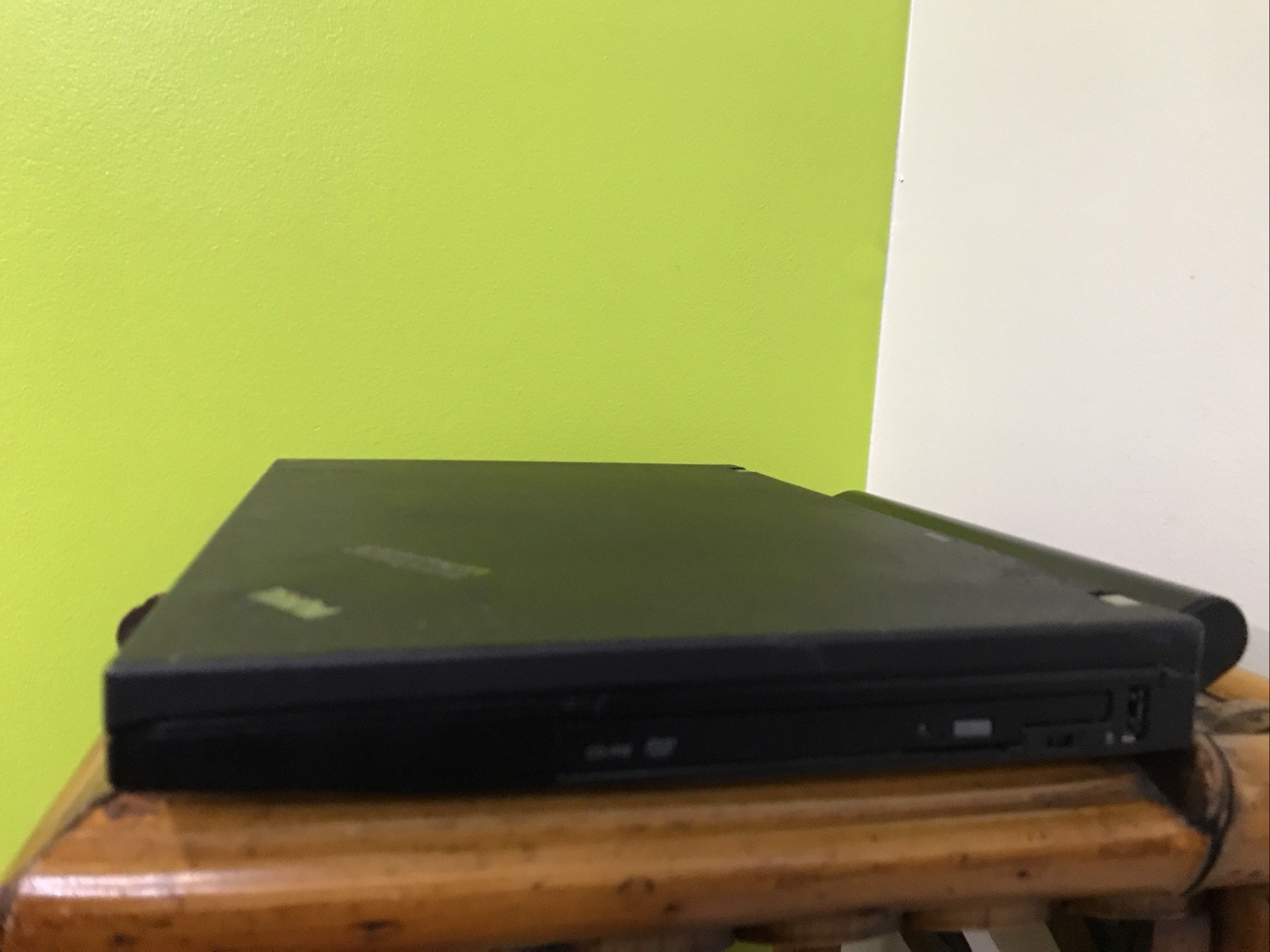 IBM Lenovo ThinkPad T61 14″ LCD T7300 2.00GHz 2GB RAM 112GB HDD Windows 10 PRO