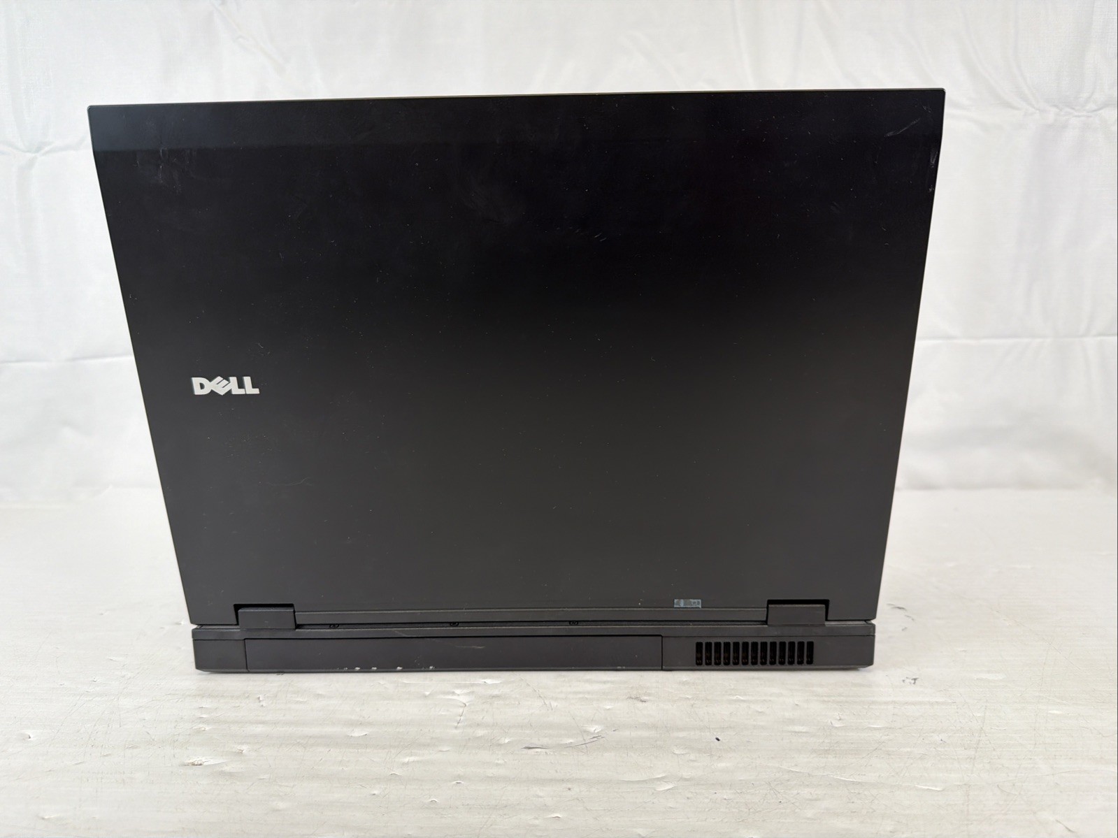 Dell Latitude E5400 14″ Intel Core 2 Duo T8600 2.40GHz 2GB RAM 160GB HDD NO OS
