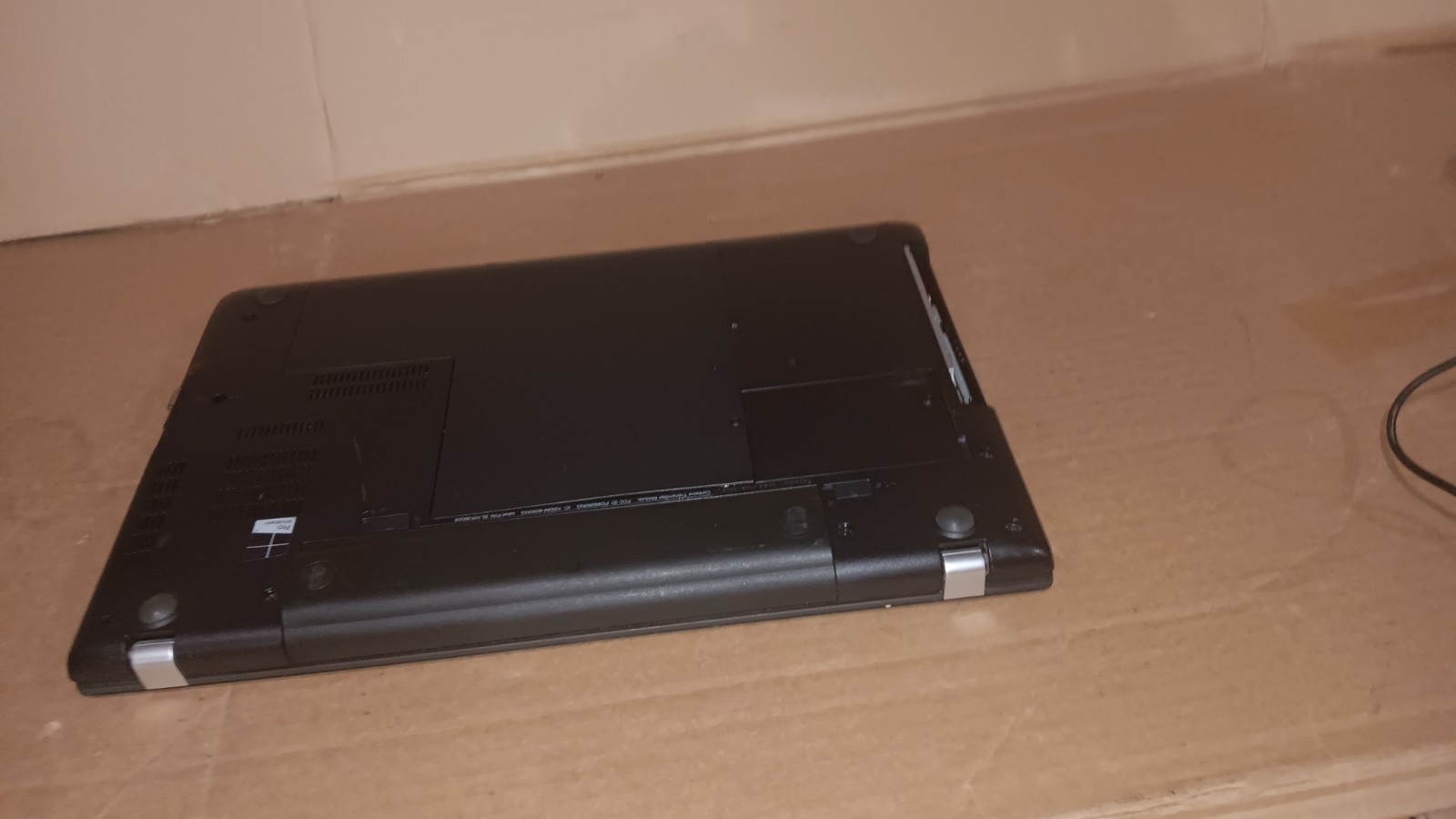 Lenovo Thinkpad E560 Laptop intel core i7-6500U @ 2.50 GHZ 15.6″ LCD Screen