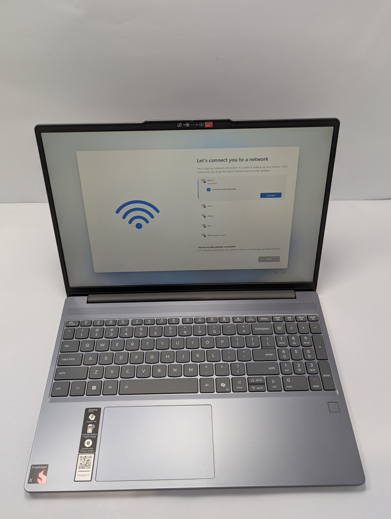 Lenovo IdeaPad Slim 3x Snapdragon X 16GB RAM 1TB SSD 15.6″ Touch WUXGA 1920×1200