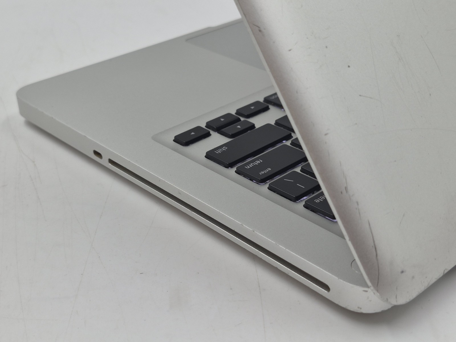 Apple MacBook Pro 13″ Mid 2012 i5-3210M 2.50GHz 4GB RAM 240GB SSD