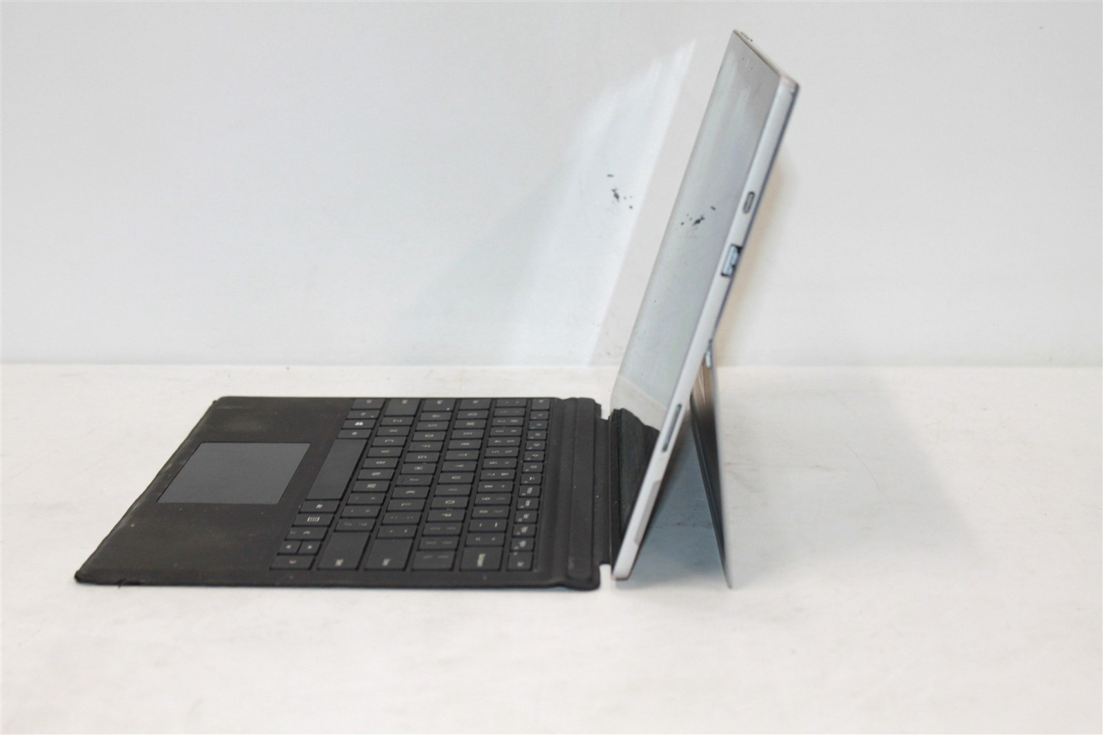 Microsoft Surface Pro 7+ Intel Core i5-1135G7 8GB DDR4 128 GB SSD Win 11 Home